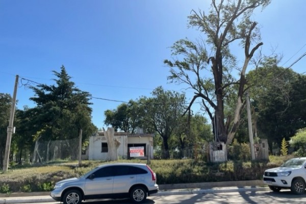 Lotes de 1600 metros Cuadrados Calle Buenos Aires 