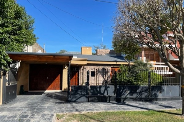 Casa Calle Leopoldo Lugones S/N