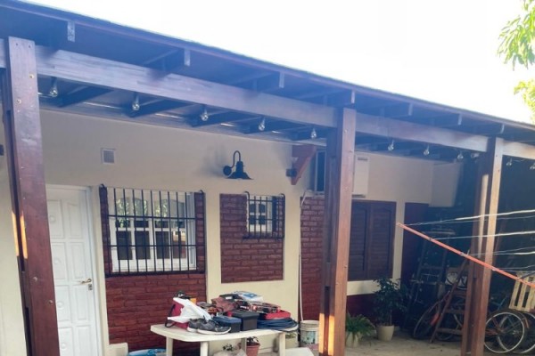 Casa Facundo Quiroga 664