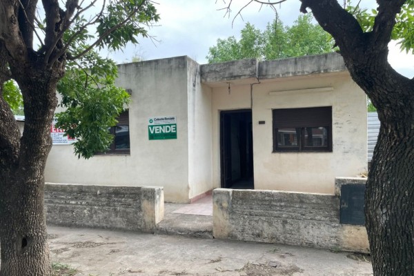 CASA EN VENTA. TOMAS GARZON 510