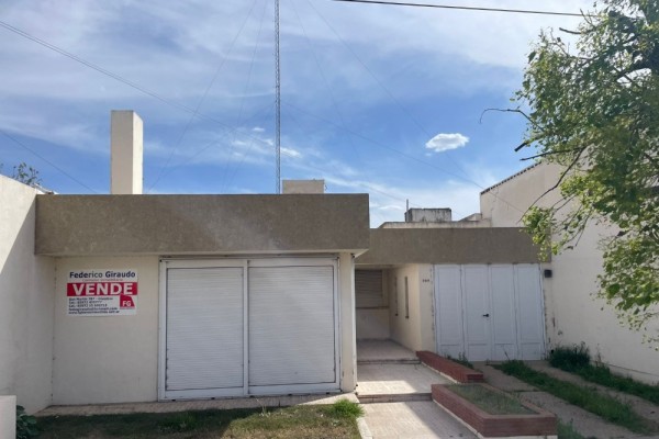 CASA EN VENTA. SAN MARTIN 338