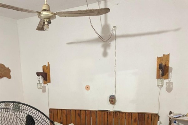 Calle Santa Cruz MANFREDI